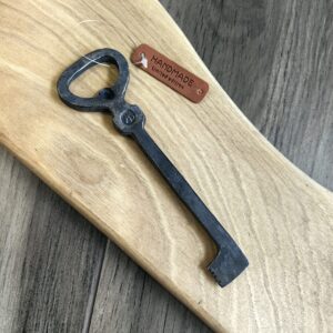 Ръчно кована отварачка